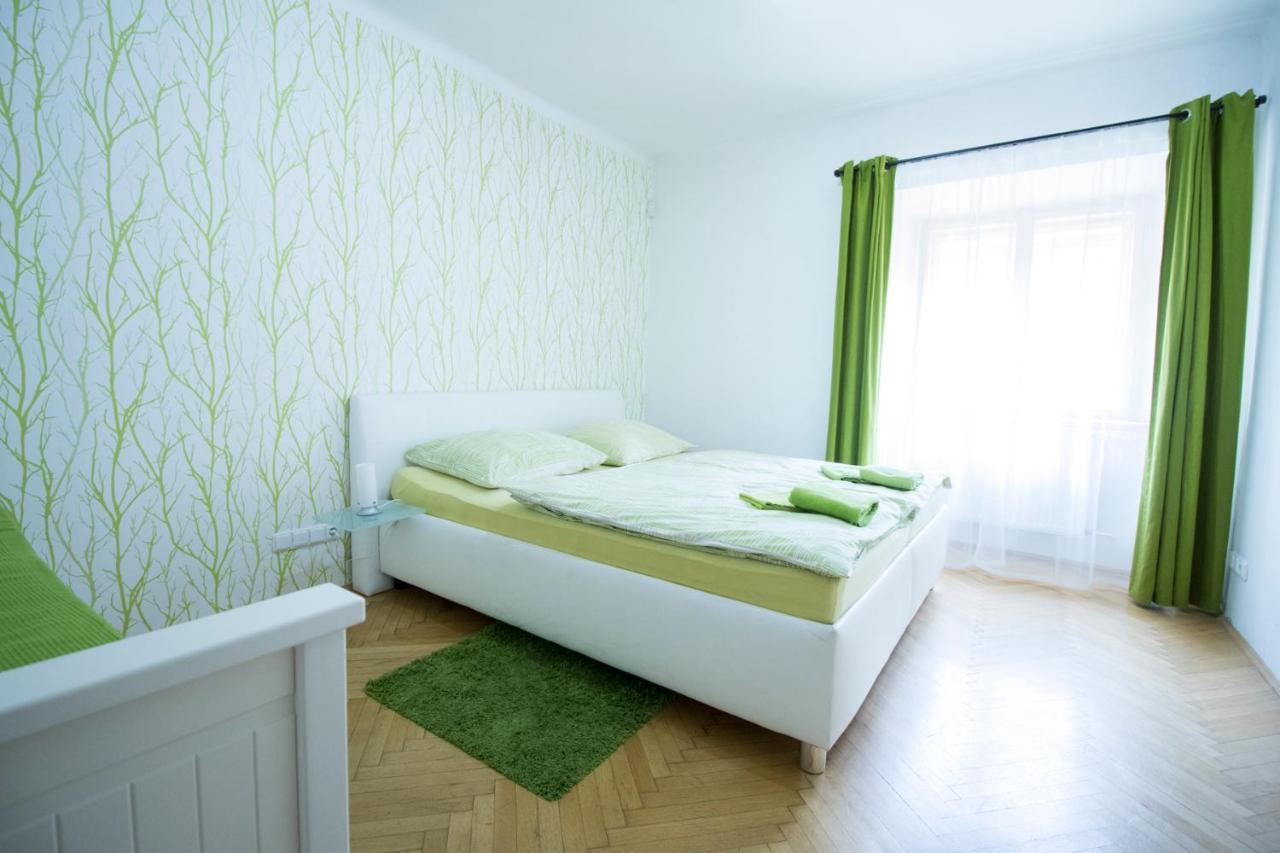 Apartments Old Town Square 27 ปราก ภายนอก รูปภาพ