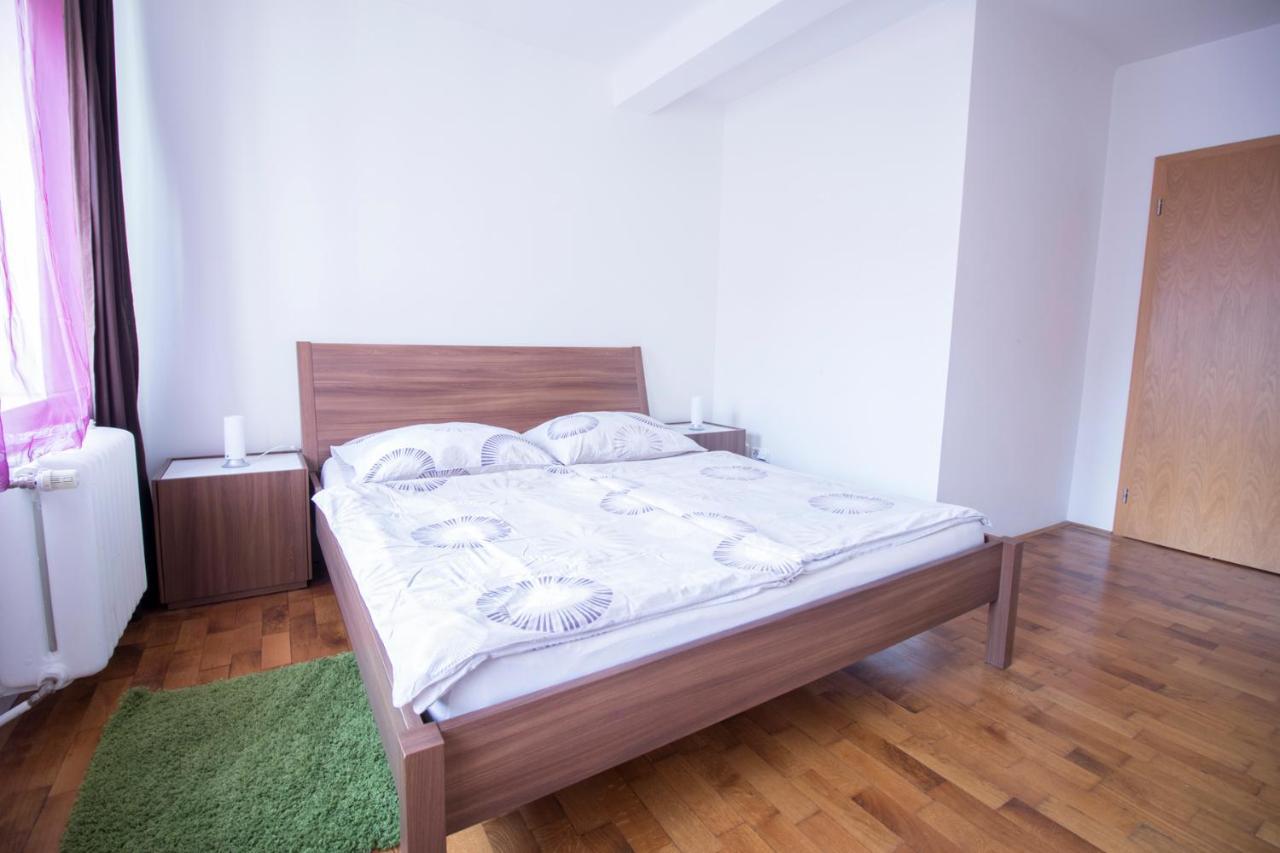 Apartments Old Town Square 27 ปราก ภายนอก รูปภาพ